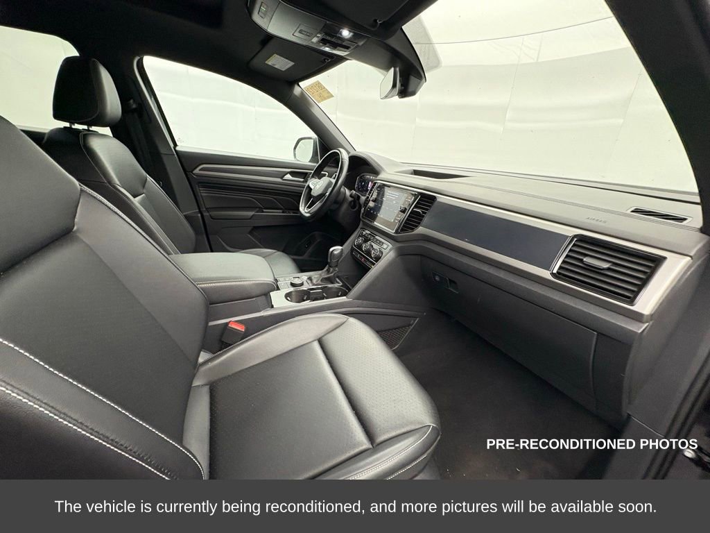 Used 2020 Volkswagen Atlas Cross Sport SEL image 15