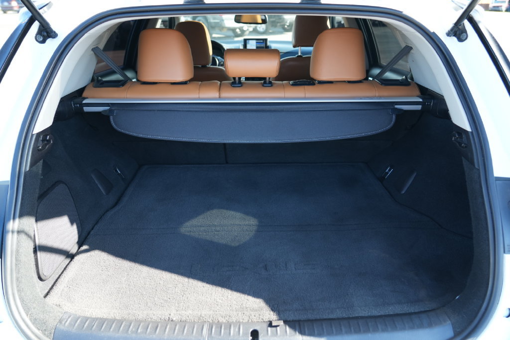 Used 2013 Lexus CT 200h w/ Premium Pkg w/Navigation FWD image 24