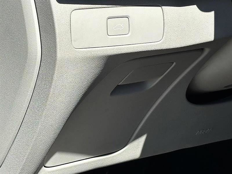 Used 2023 Volvo XC90 B6 Ultimate image 18