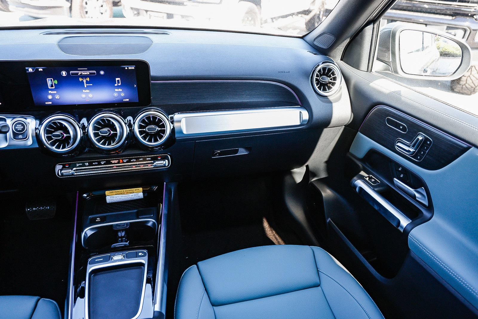 New 2026 Mercedes-Benz GLB 250 4MATIC image 15