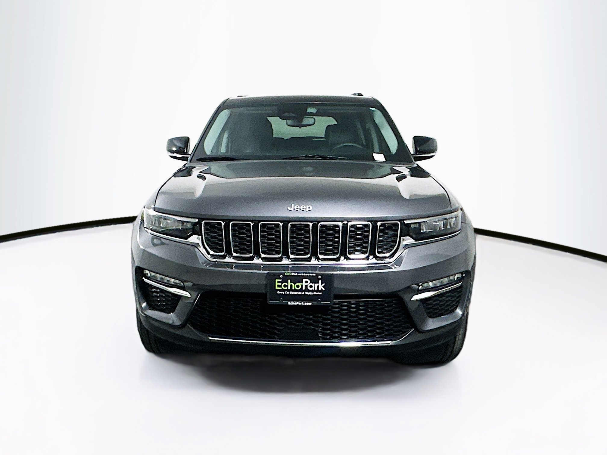 Used 2023 Jeep Grand Cherokee Limited w/ Luxury Tech Group II image 2
