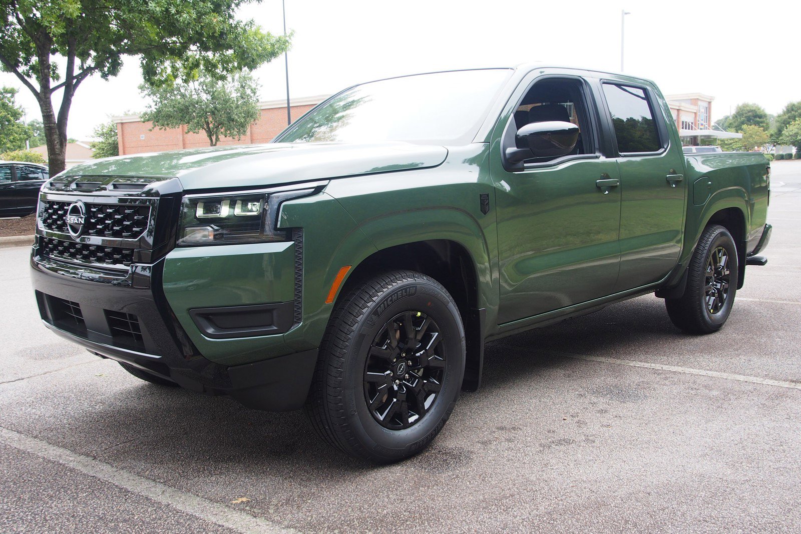 Used 2026 Nissan Frontier SV image 3
