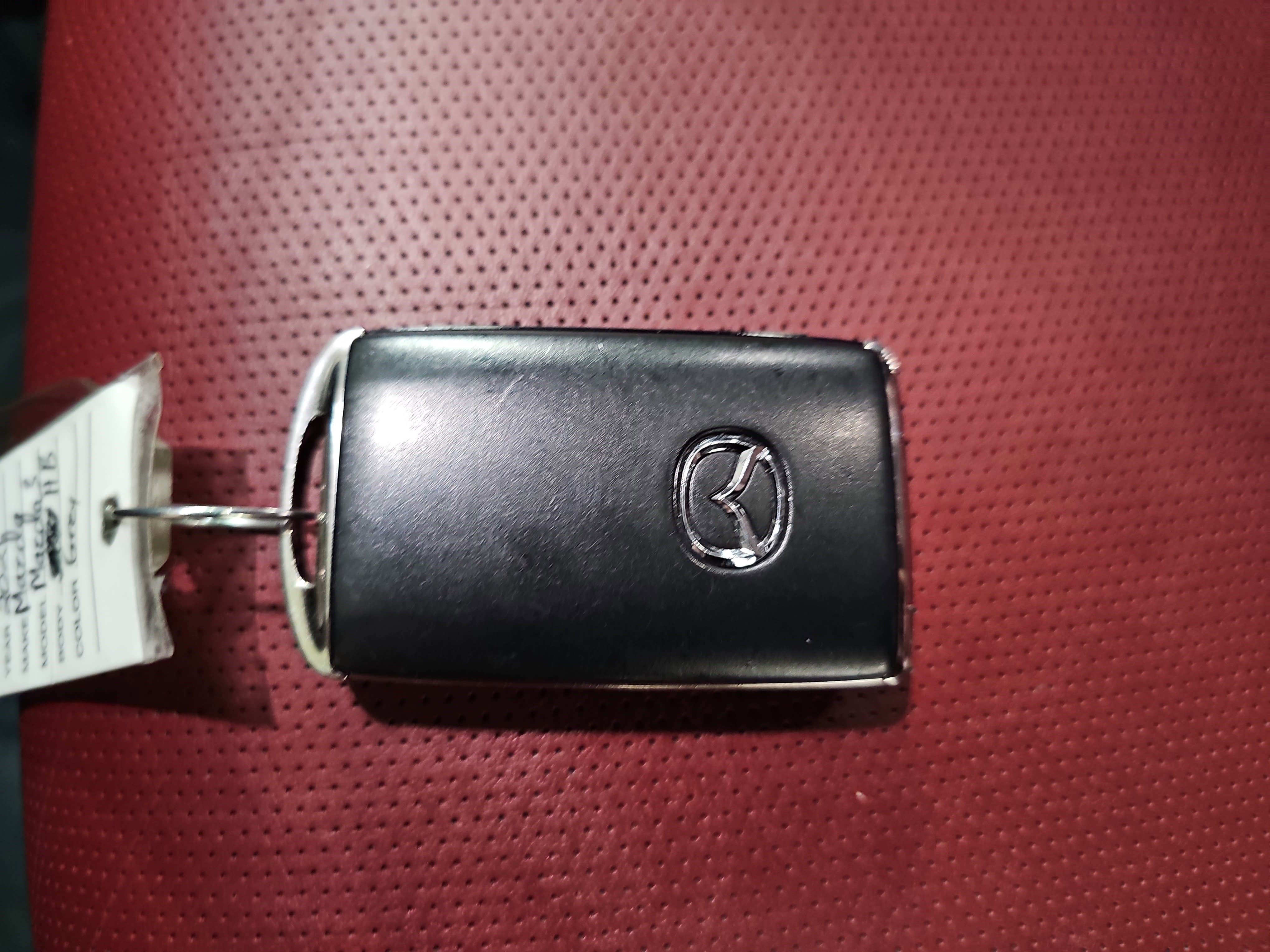 Used 2021 MAZDA MAZDA3 Hatchback w/Premium Plus Pkg image 37