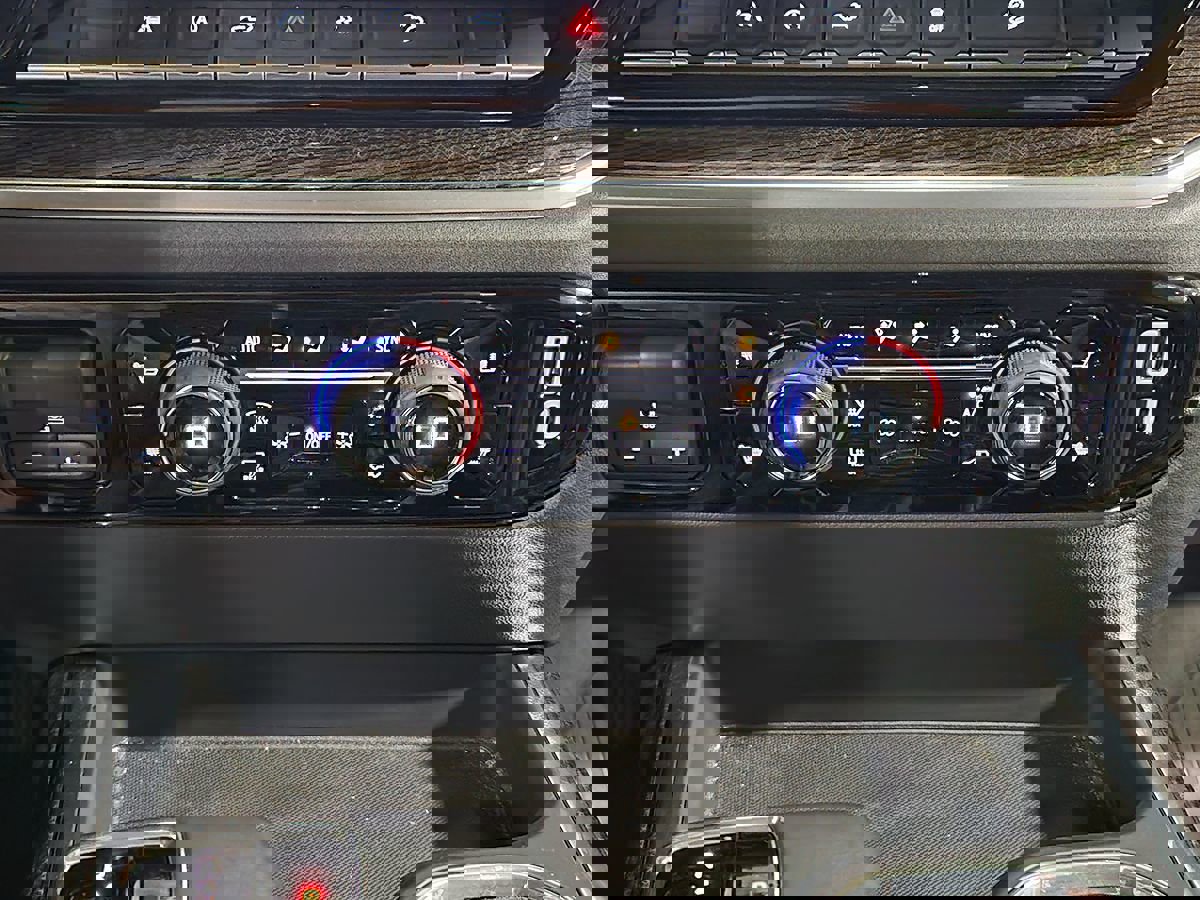 Used 2025 Chevrolet Silverado 1500 LT Trail Boss w/ Convenience Package II image 42