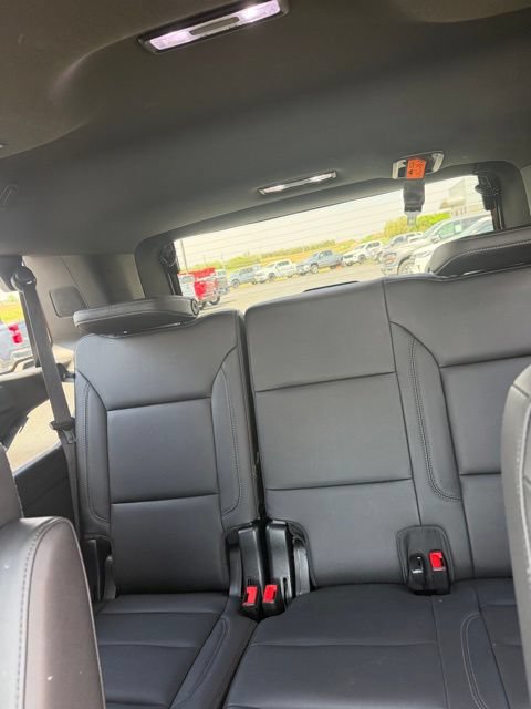 Used 2021 Chevrolet Tahoe Z71 w/ Z71 Signature Package AWD/4WD image 16