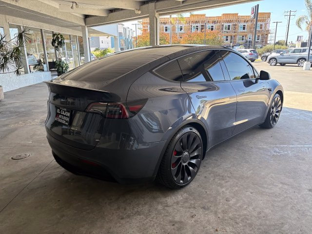 Used 2022 Tesla Model Y Performance AWD/4WD image 3