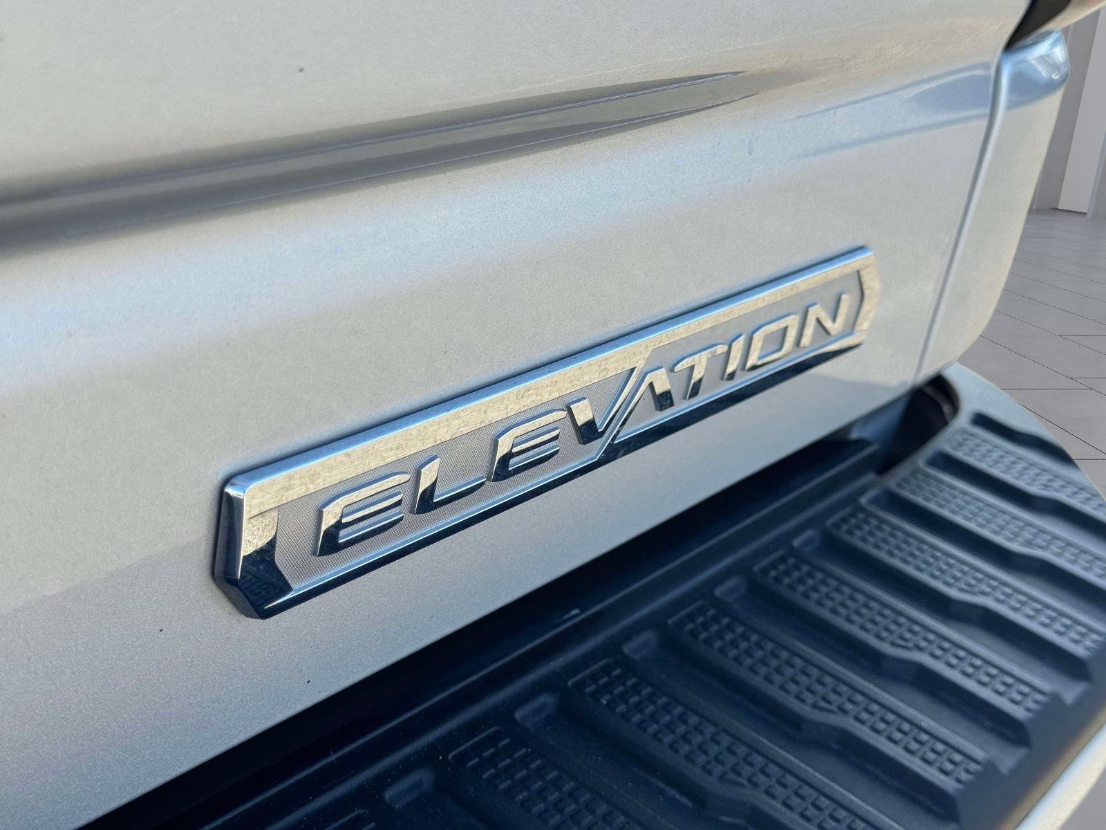 Used 2022 GMC Sierra 1500 Elevation AWD/4WD image 12