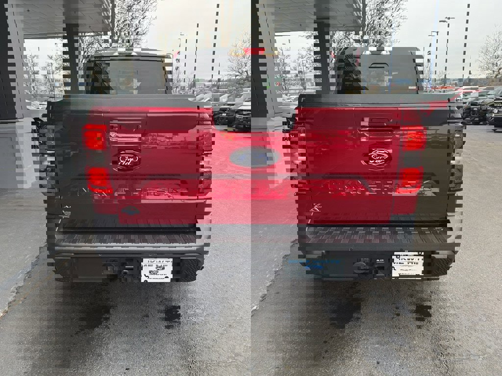 New 2026 Ford Maverick Lariat w/ Black Appearance Package image 6