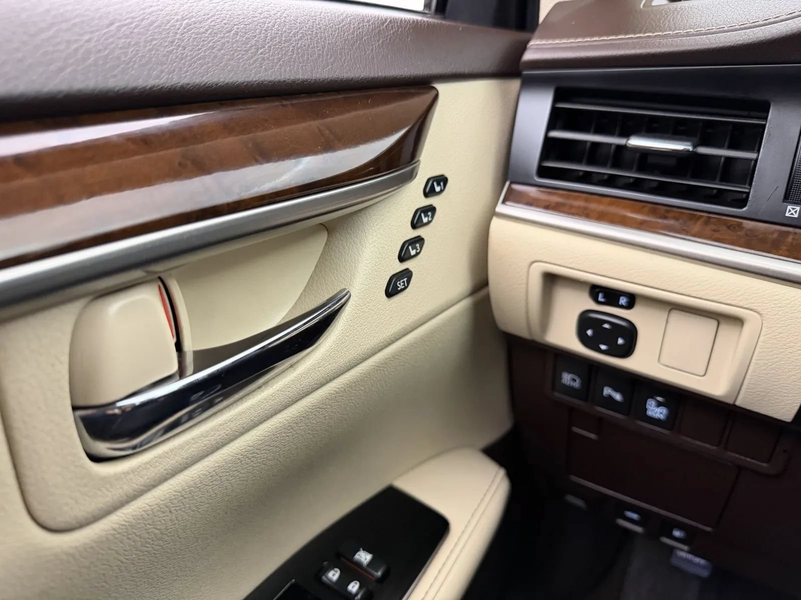 Used 2017 Lexus ES 350 FWD image 18