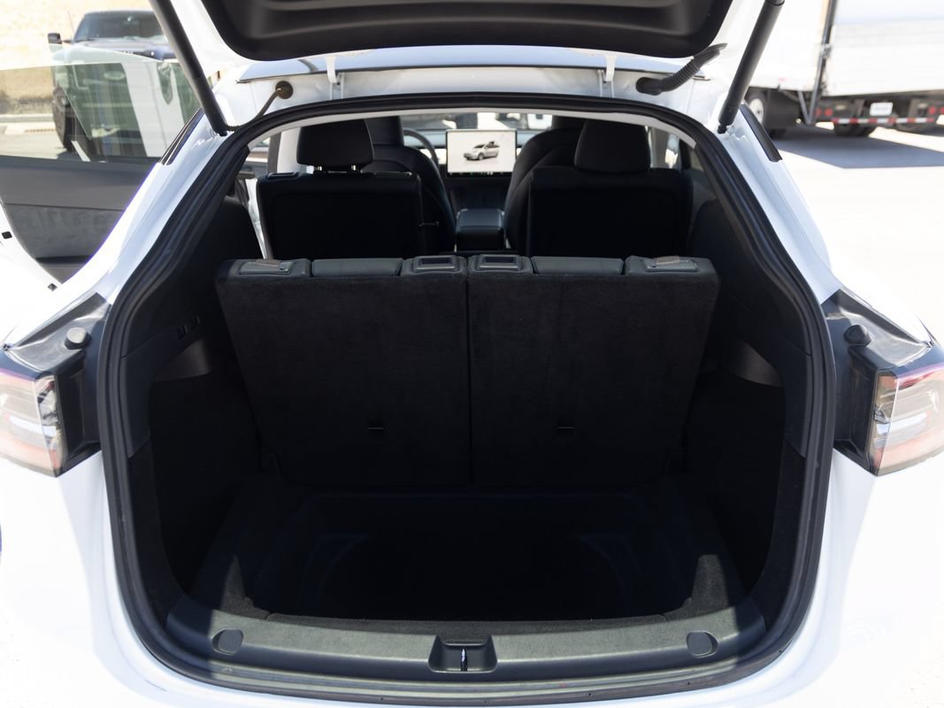 Used 2023 Tesla Model Y Long Range AWD/4WD image 16