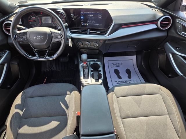 Used 2025 Chevrolet Trax RS w/ Sunroof Package FWD image 15