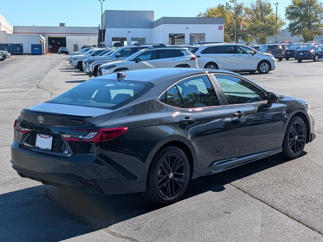 Used 2026 Toyota Camry SE FWD image 7