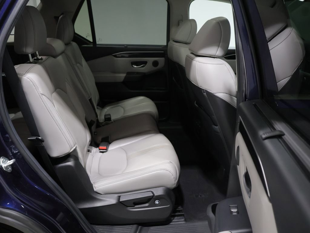 Used 2025 Honda Pilot Touring image 20