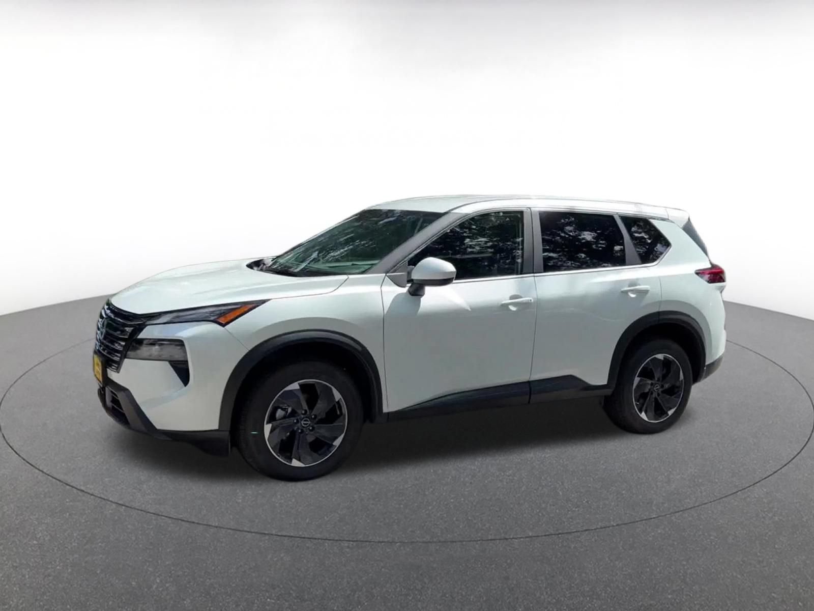 Used 2025 Nissan Rogue SV AWD/4WD image 8