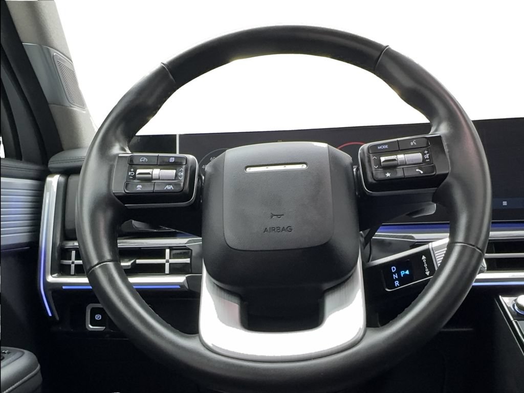 Used 2025 Hyundai Santa Fe Limited FWD image 41
