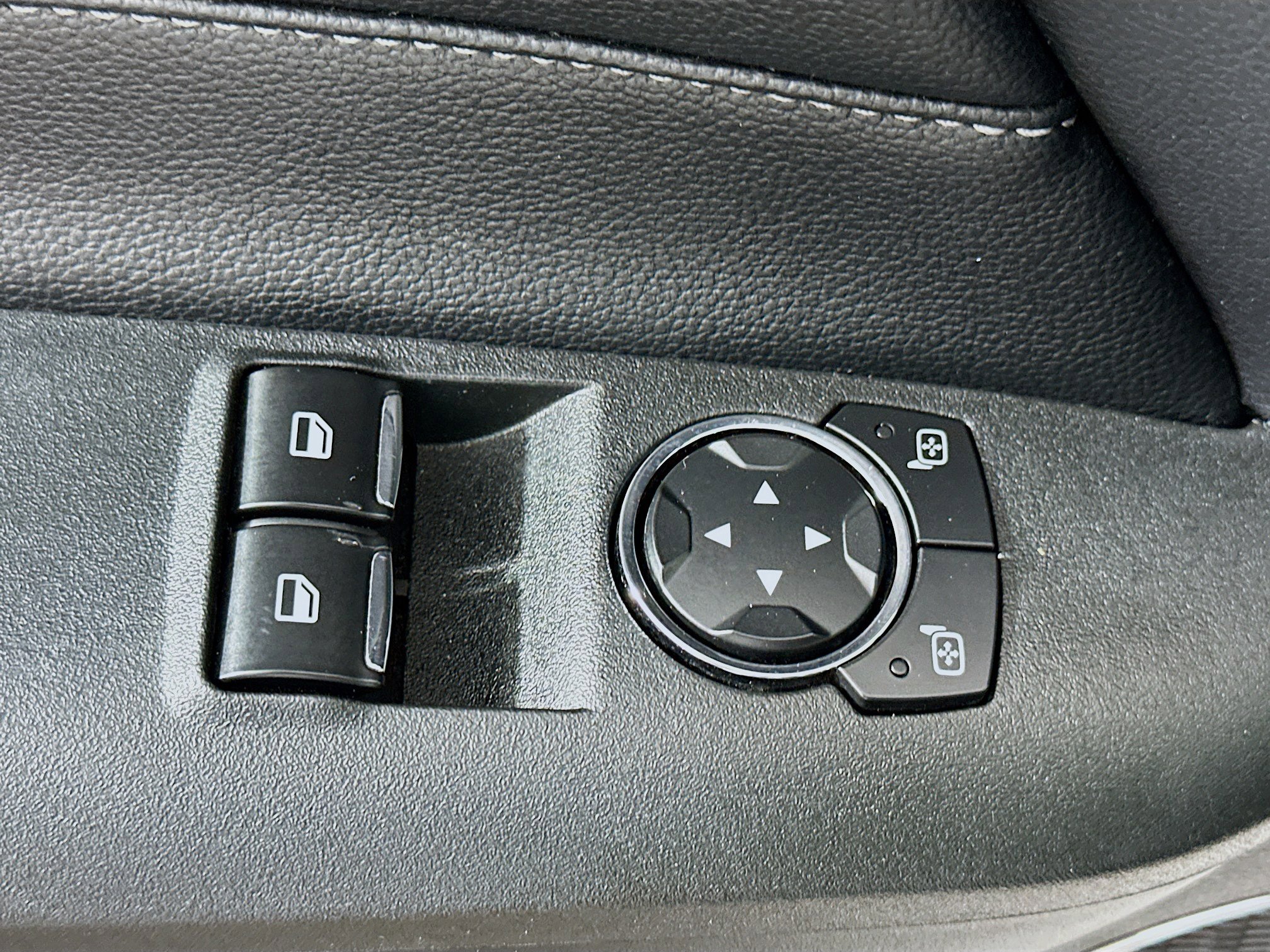 Used 2017 Ford Mustang GT Premium w/ Equipment Group 401A image 15