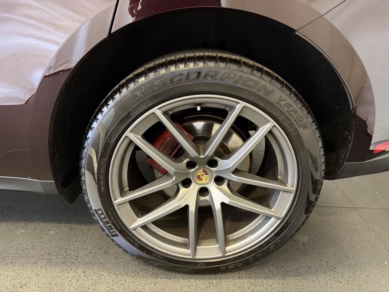 Used 2023 Porsche Macan S image 11