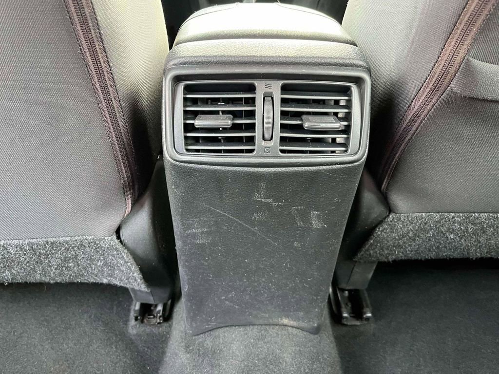 Used 2019 Nissan Rogue Sport SV w/ Technology Package image 4