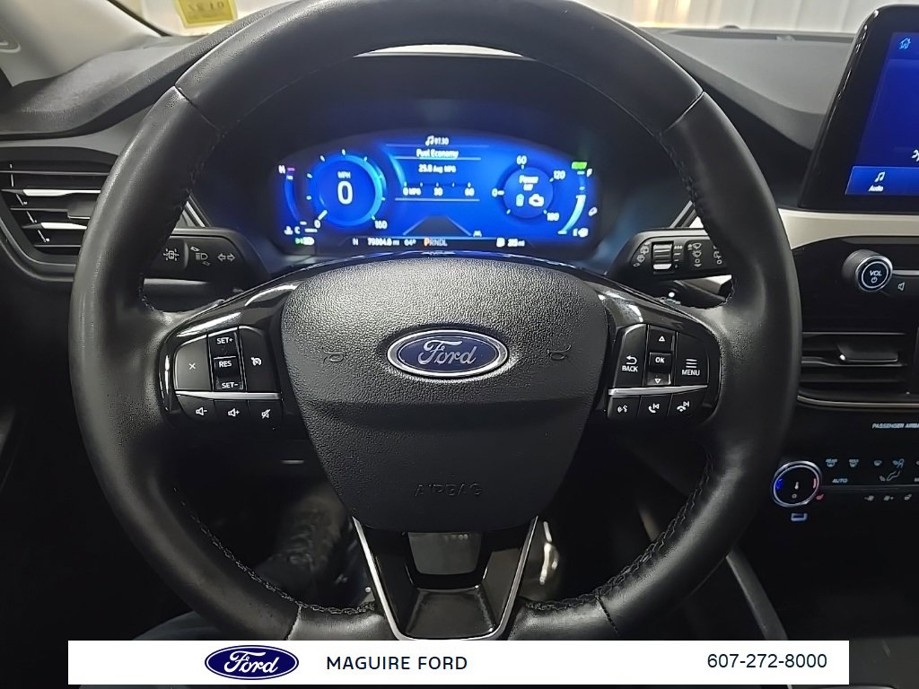 Used 2022 Ford Escape SEL w/ Technology Package image 19