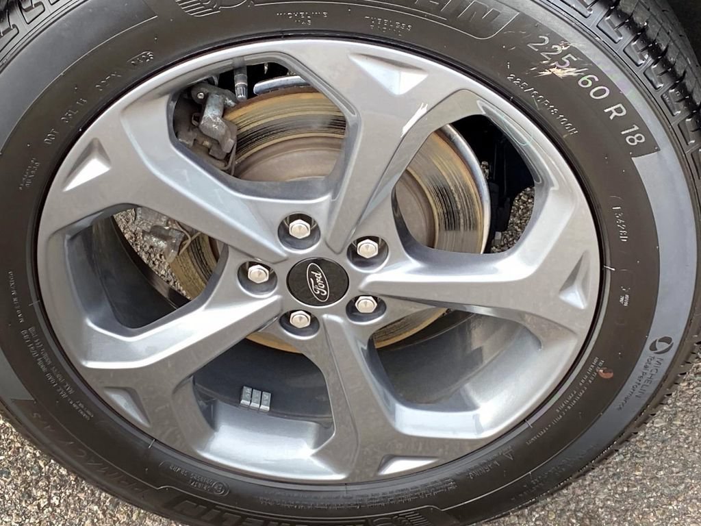 Used 2025 Ford Escape ST-Line Select AWD/4WD image 28