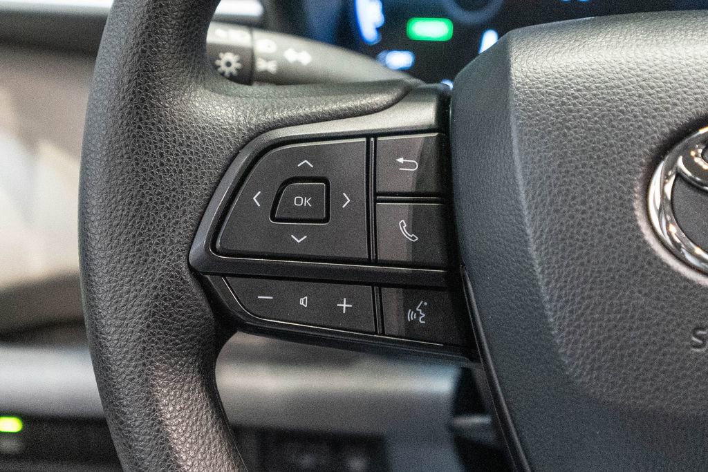 Certified 2024 Toyota Sienna LE image 18