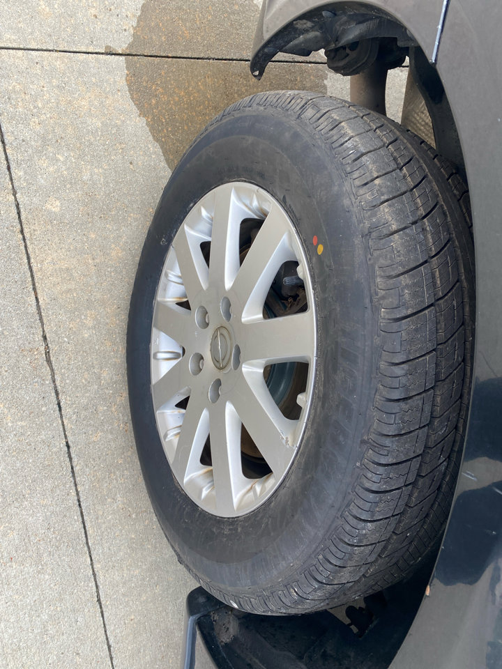 Used 2013 Chrysler Town & Country Touring image 12