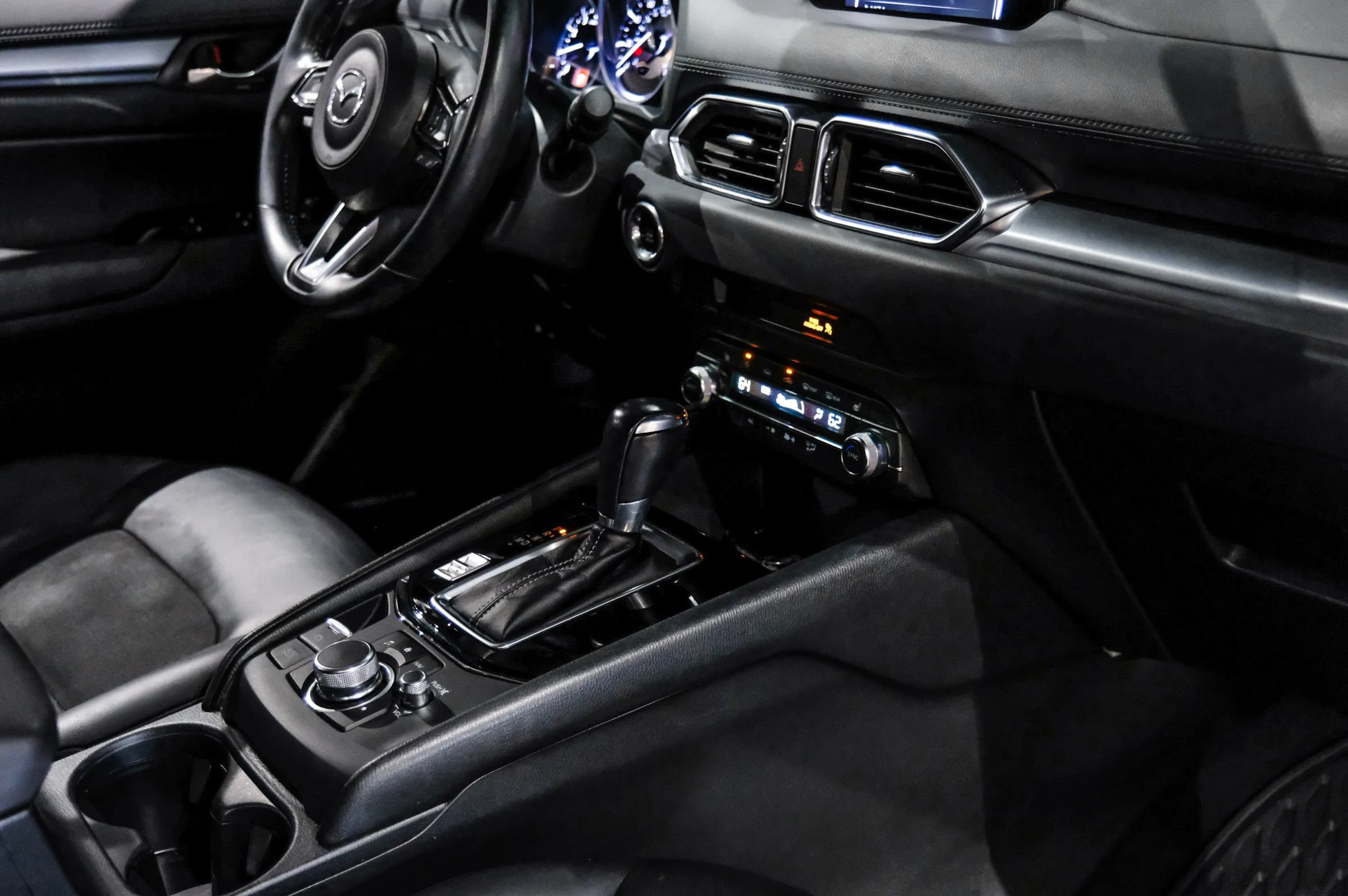 Used 2020 MAZDA CX-5 Touring FWD image 25