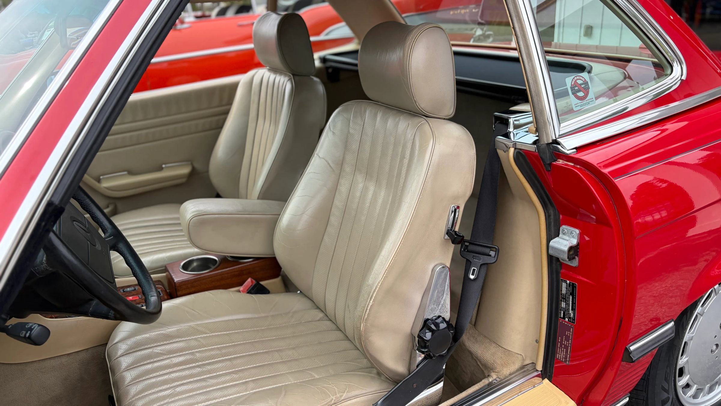 Used 1988 Mercedes-Benz 560 SL image 13