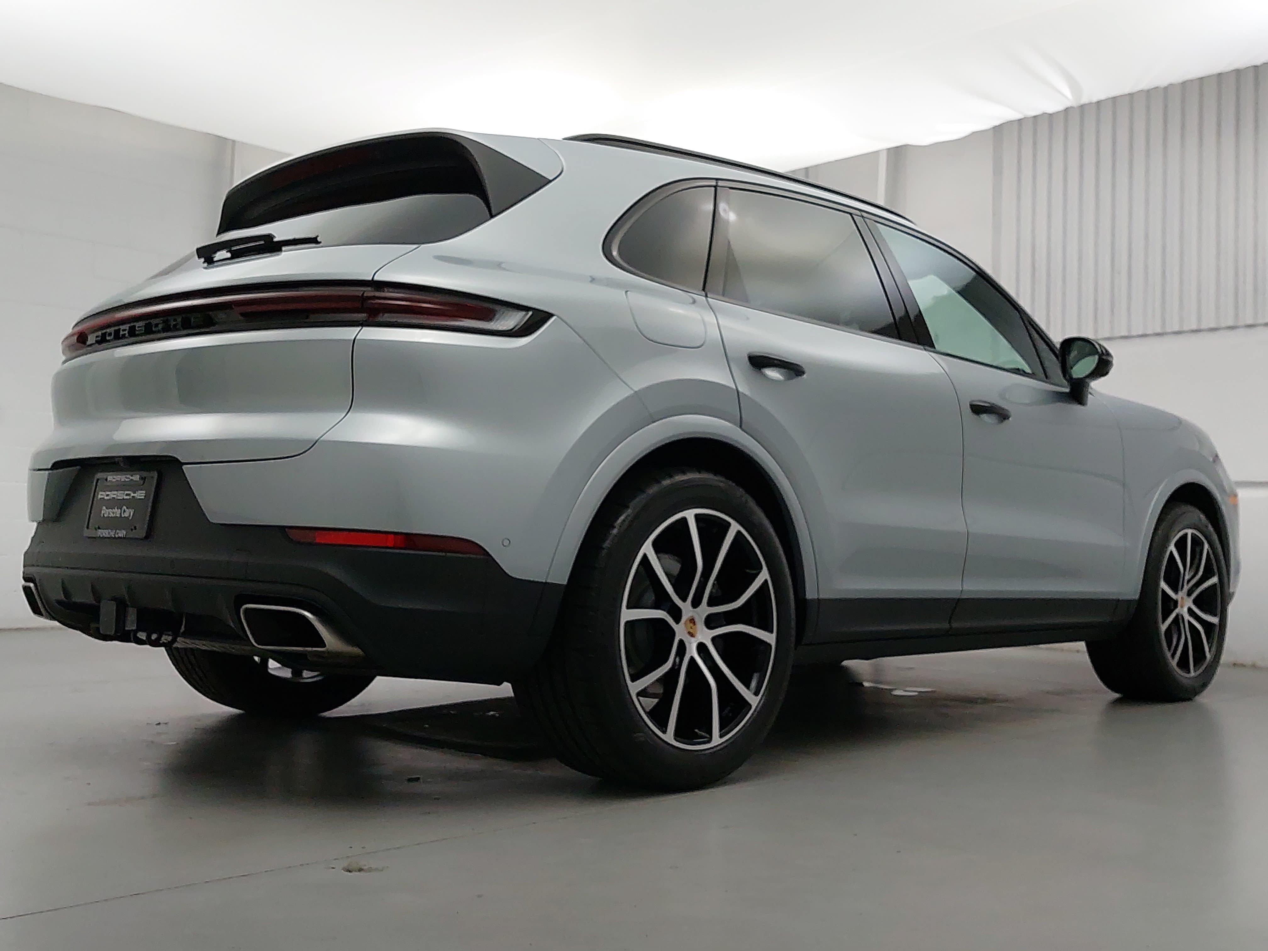 Certified 2026 Porsche Cayenne AWD/4WD image 7