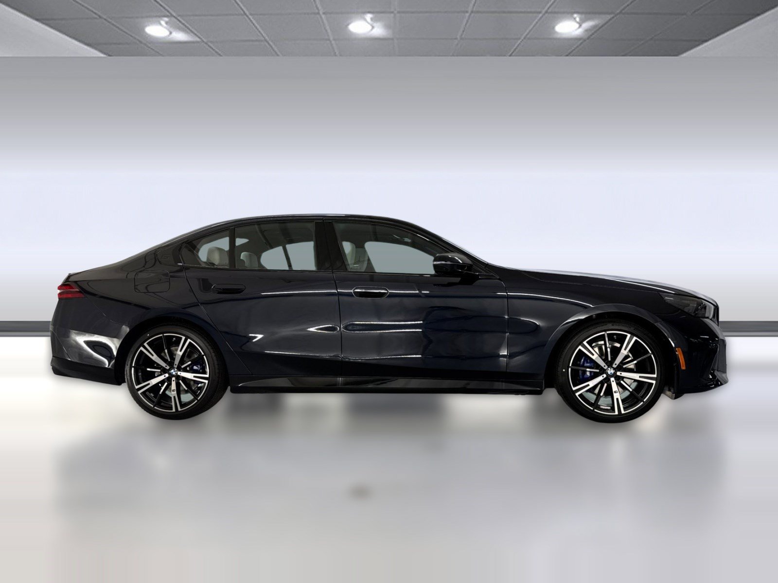 Used 2026 BMW 530i w/ M Sport Package RWD image 7