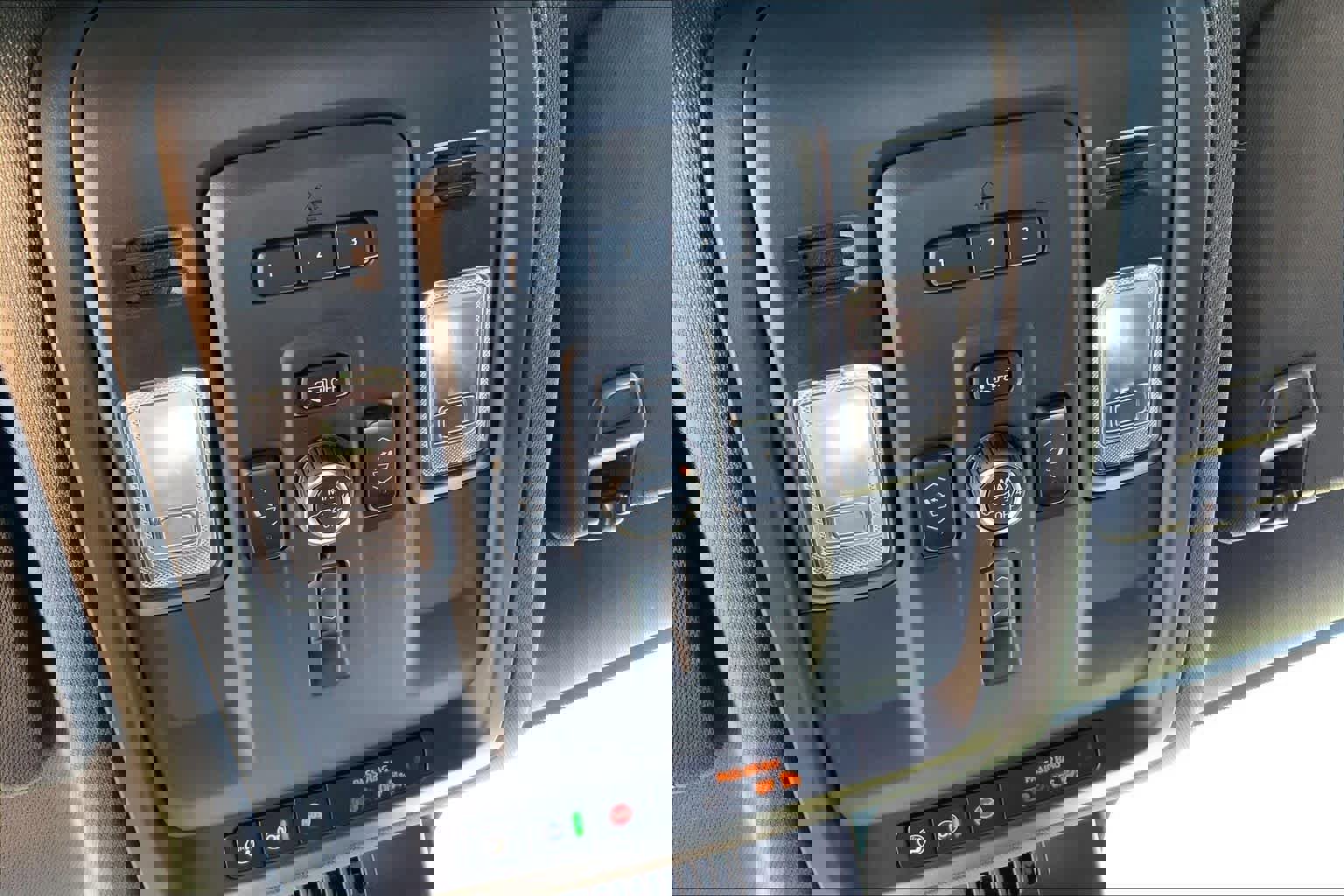 Used 2023 Chevrolet Tahoe LT w/ Luxury Package AWD/4WD image 31