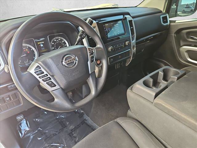 Used 2017 Nissan Titan SV RWD image 13