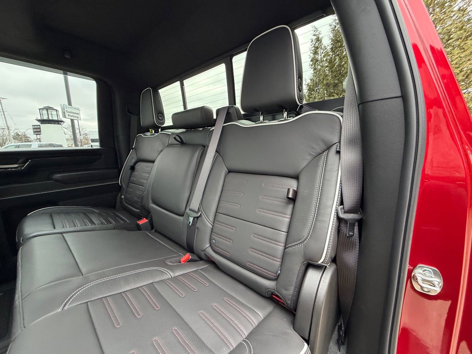 Used 2025 GMC Sierra 2500 AT4X image 26