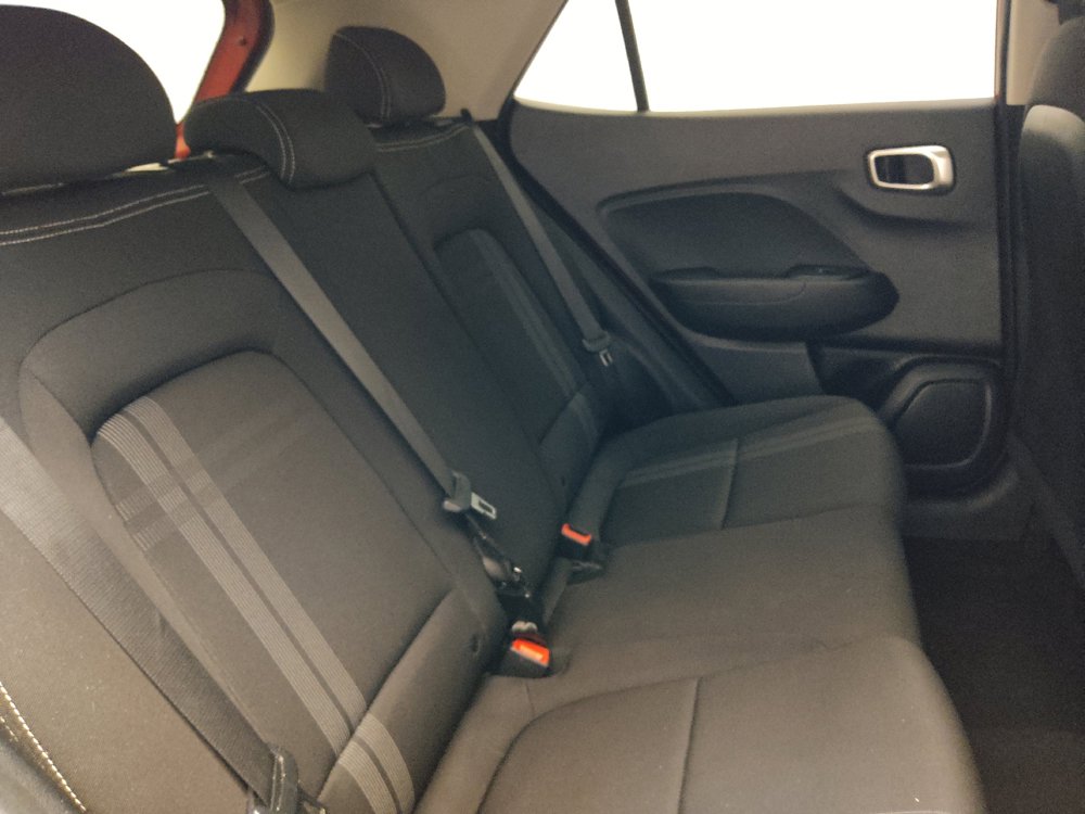 Used 2021 Hyundai Venue SEL FWD image 19