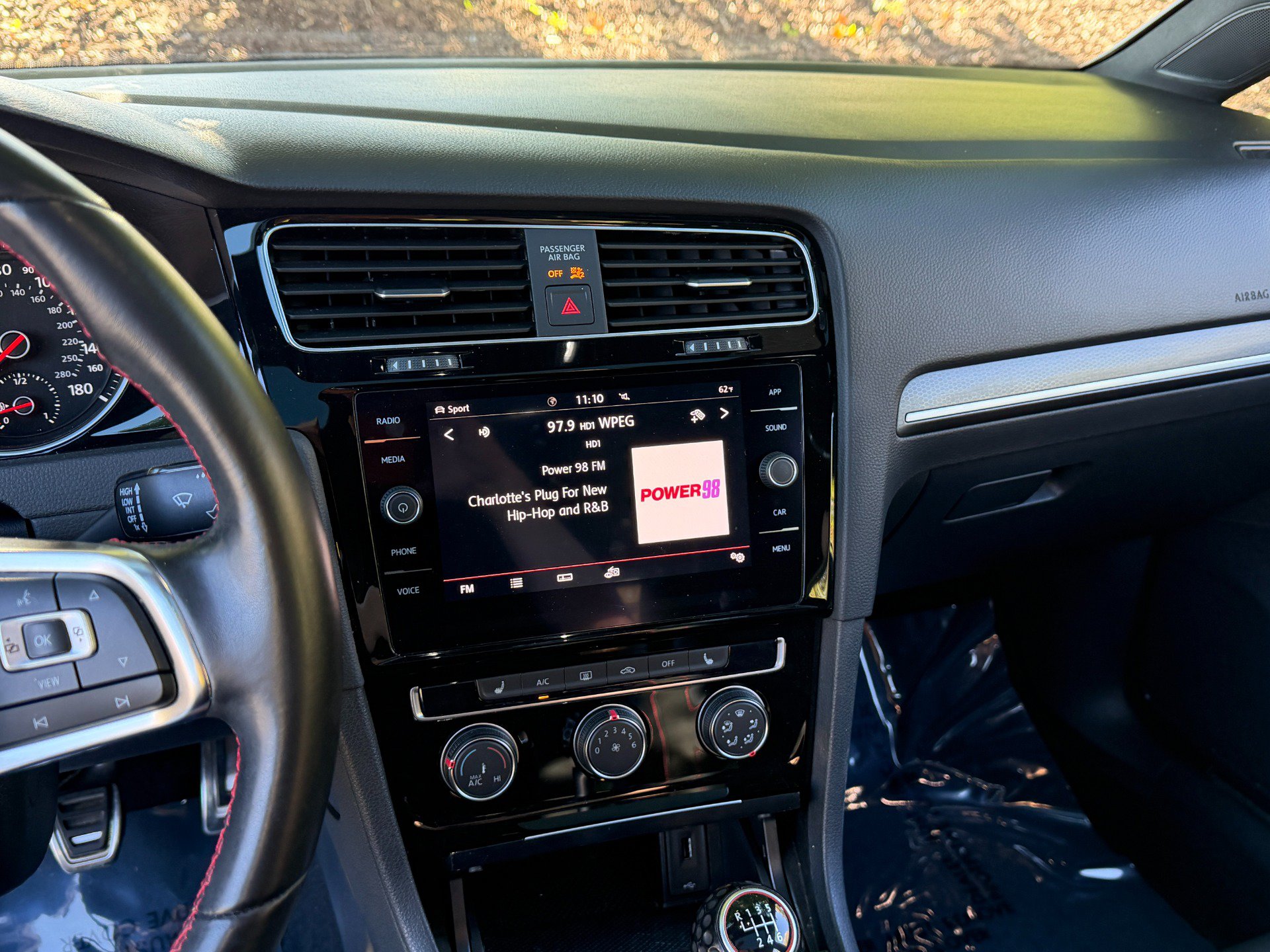 Used 2020 Volkswagen Golf 4-Door FWD image 40