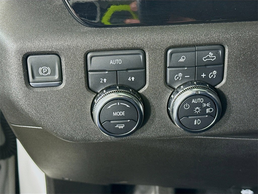 Used 2025 GMC Sierra 1500 SLT image 18