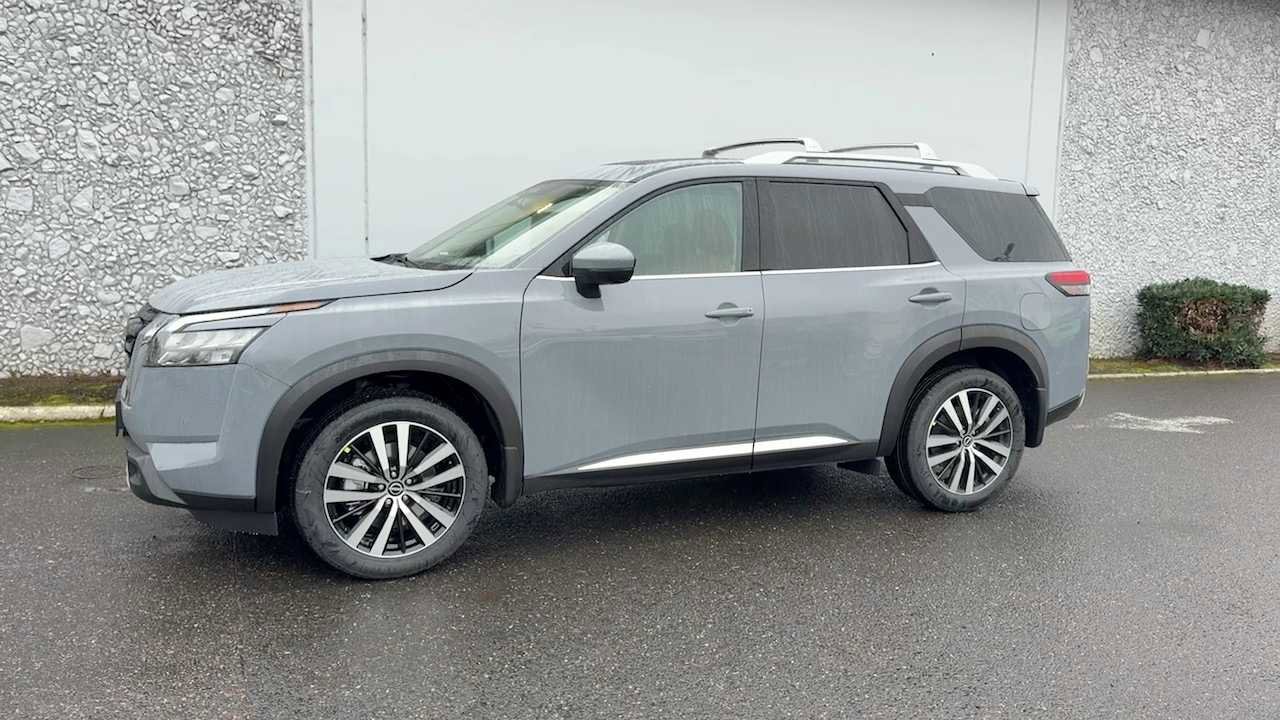 New 2025 Nissan Pathfinder Platinum w/ Cargo Package image 2