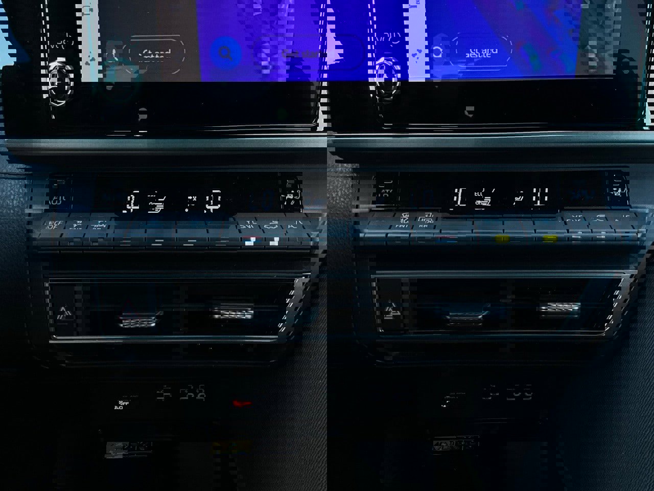 Used 2025 Toyota Camry LE image 26