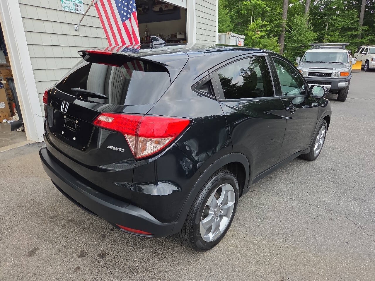 Used 2017 Honda HR-V EX image 8