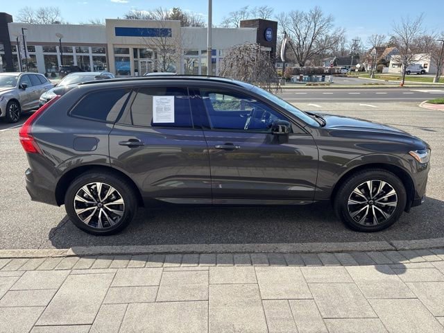 Used 2025 Volvo XC60 B5 Plus AWD/4WD image 6
