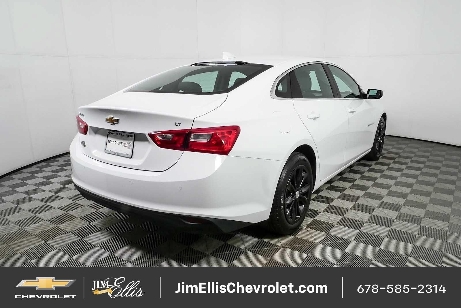Certified 2024 Chevrolet Malibu LT FWD image 3
