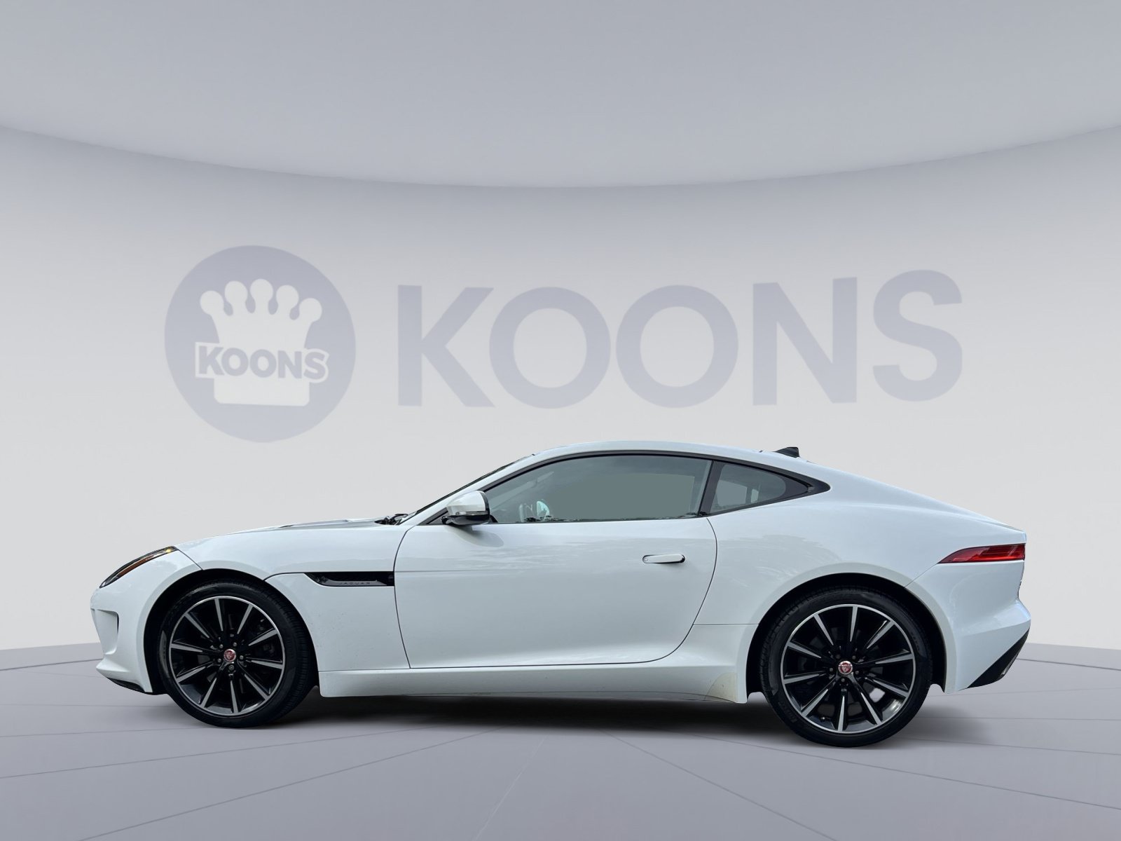 Used 2016 Jaguar F-TYPE Coupe RWD image 7