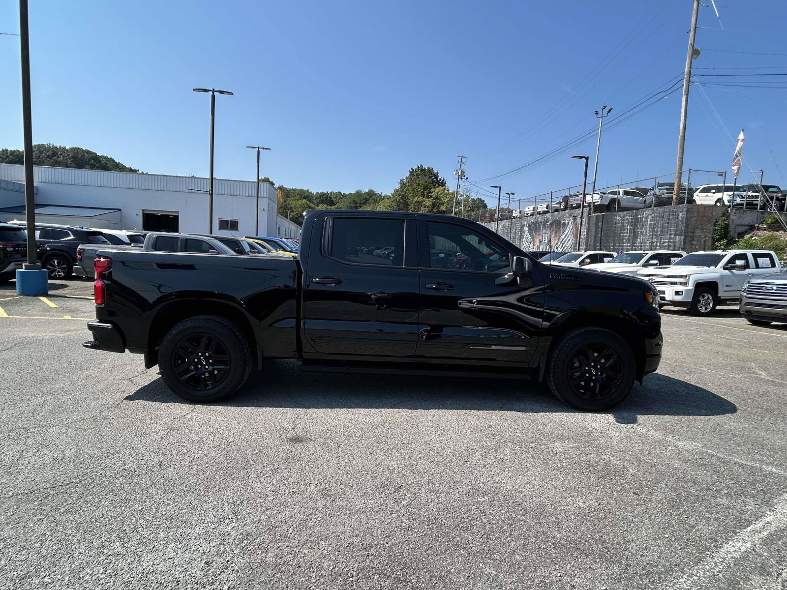 Used 2026 Chevrolet Silverado 1500 High Country w/ Midnight Edition AWD/4WD image 8