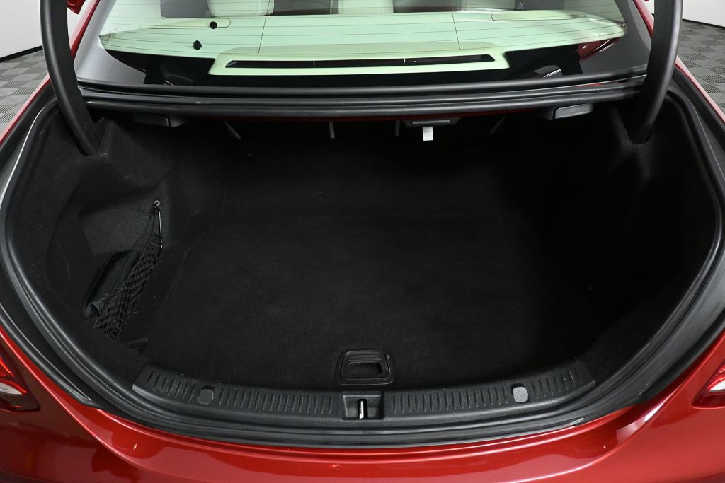 Used 2017 Mercedes-Benz E 300 4MATIC image 29