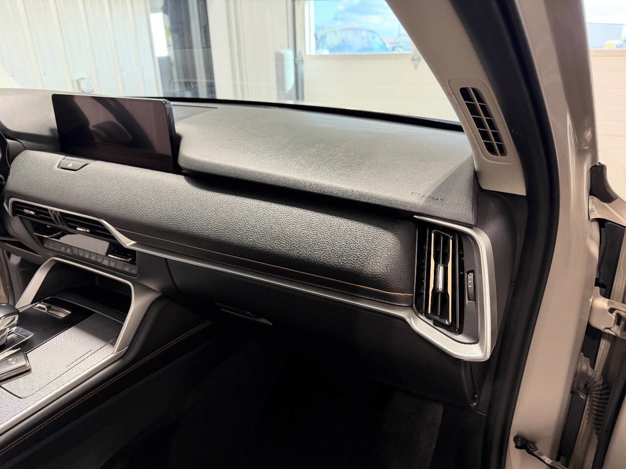 Used 2025 MAZDA CX-90 3.3 Turbo w/ Preferred Package image 24