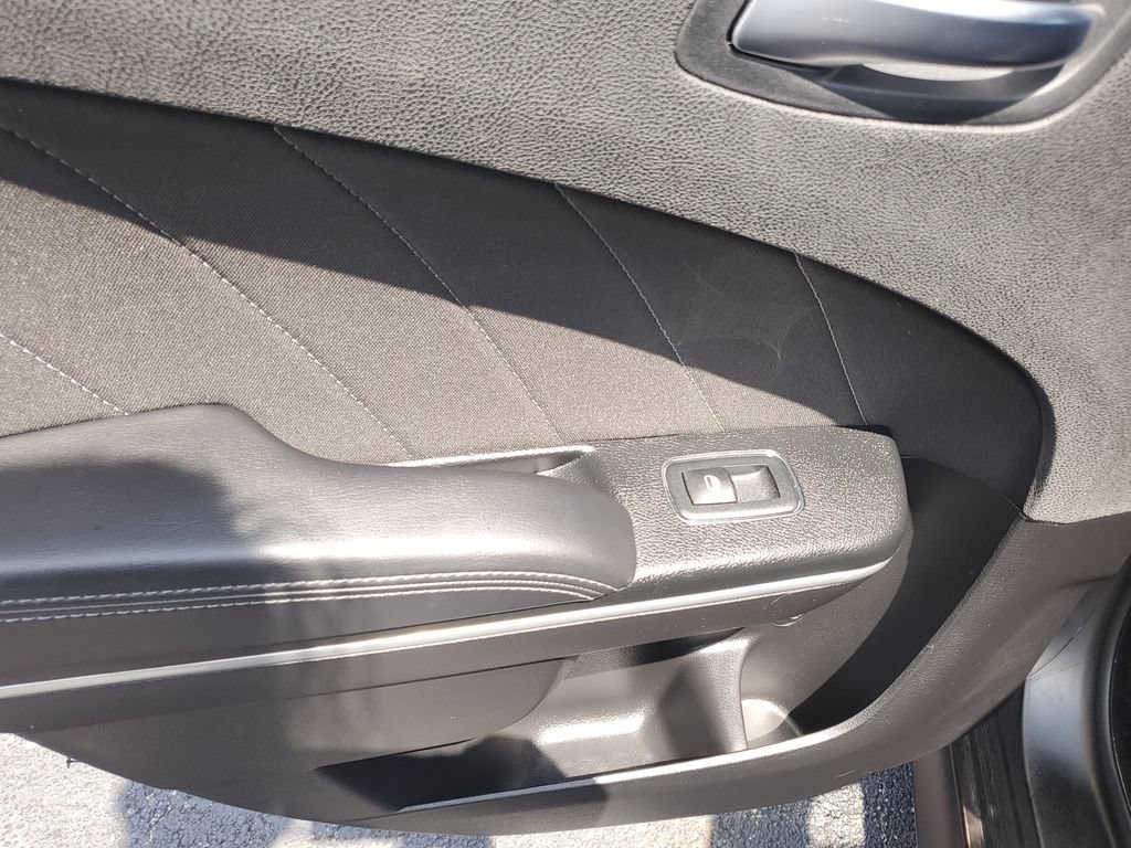 Certified 2022 Dodge Charger R/T RWD image 14