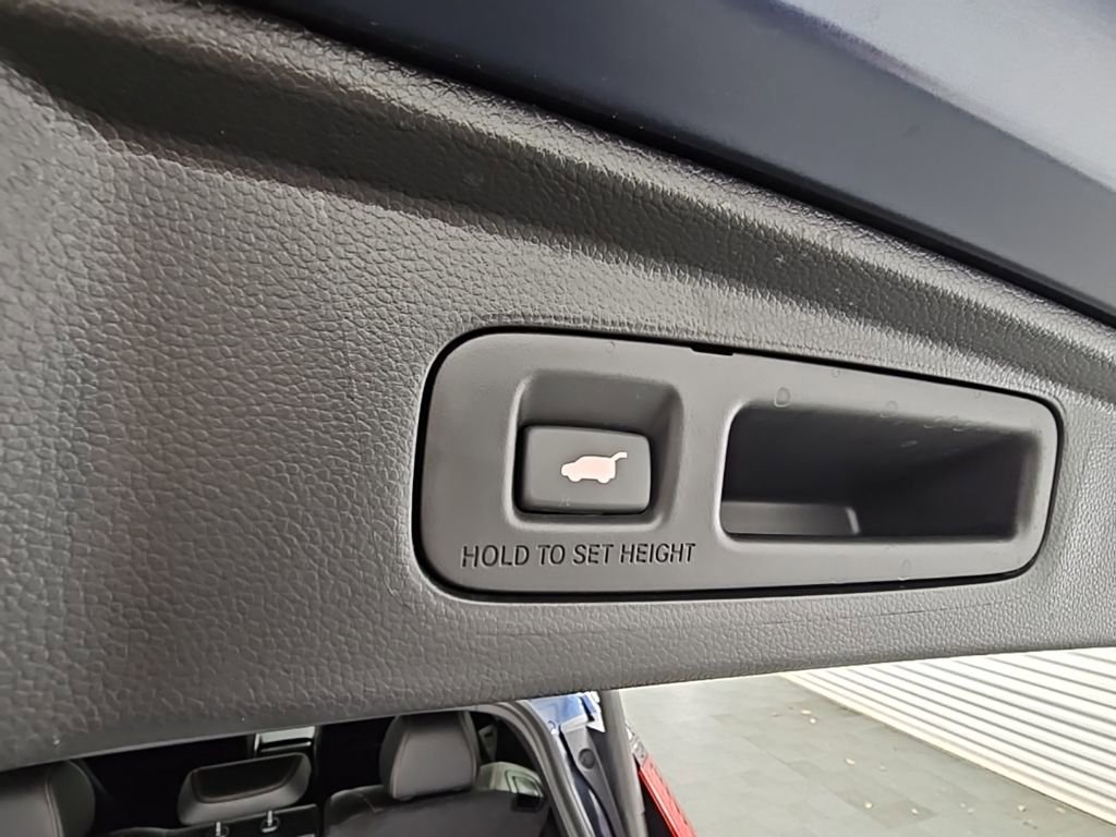 Used 2025 Honda CR-V Sport-L image 36