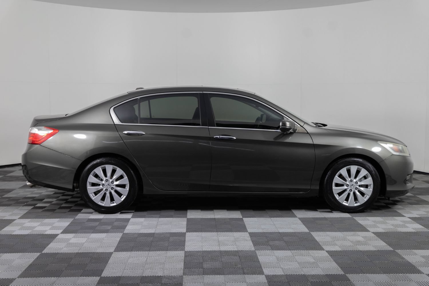 Used 2013 Honda Accord EX-L image 9