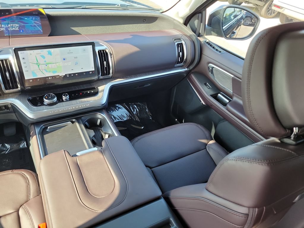 New 2026 Ford Expedition Platinum w/ Platinum Ultimate Package AWD/4WD image 11