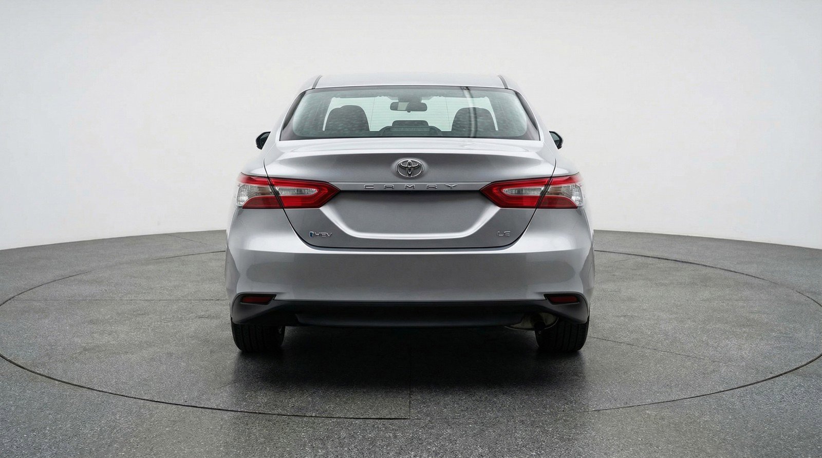 Used 2025 Toyota Camry LE FWD image 6